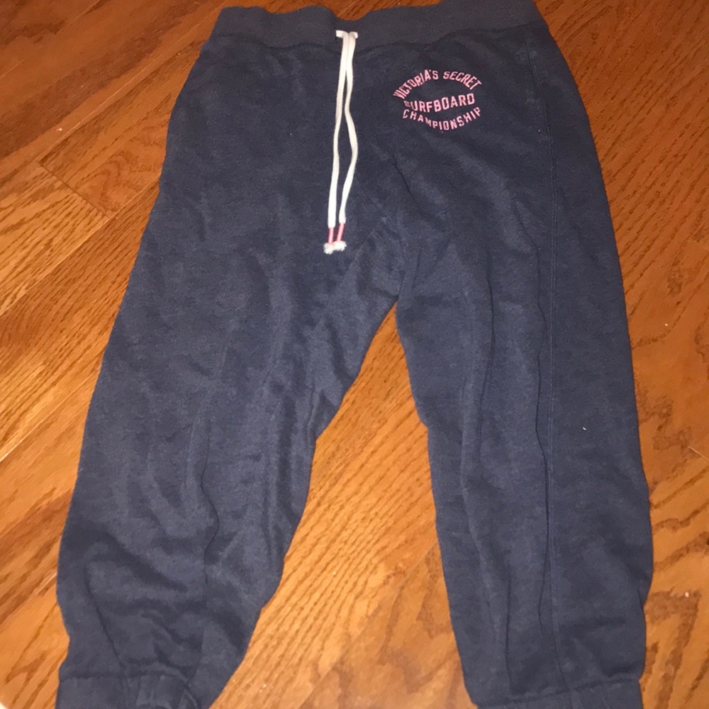 Victoria secret sweatpants💙